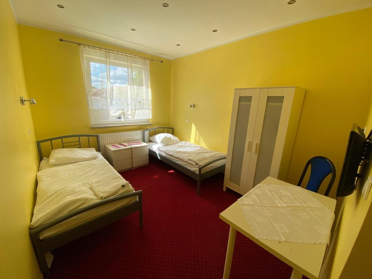 Hotel Tequila Miedzyrzecz Ngoại thất bức ảnh